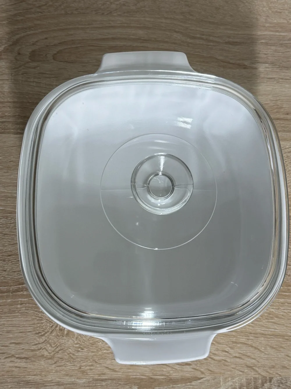 Vintage CorningWare 5-liter casserole dish in the 